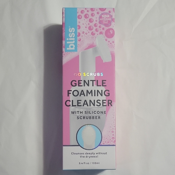 Bliss Go Scrubs Gentle Foaming Cleanser with Silicone Scrubber NWT - Picture 1 of 8